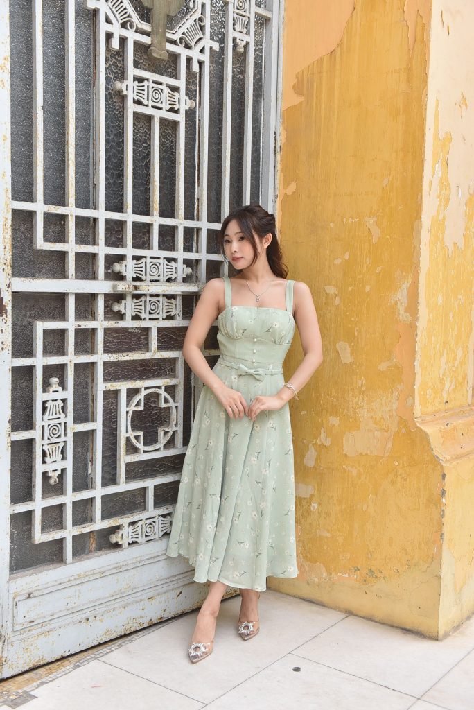 "Casual But Elegant Dresses"